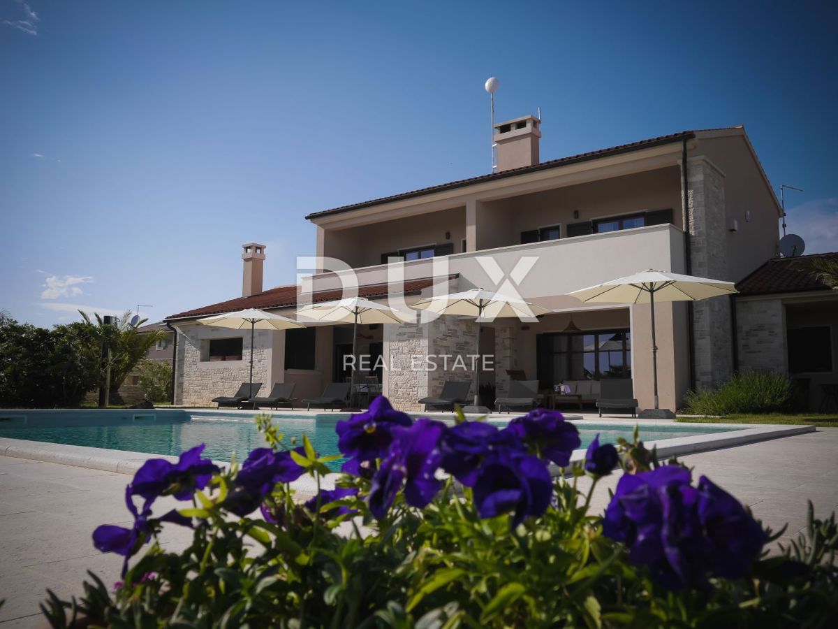 ISTRA, SVETVINČENAT - Čudovita vila na prostranem vrtu