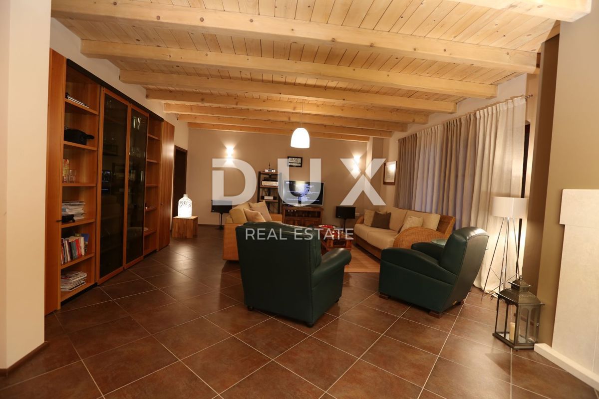 ISTRA, SVETVINČENAT - Čudovita vila na prostranem vrtu