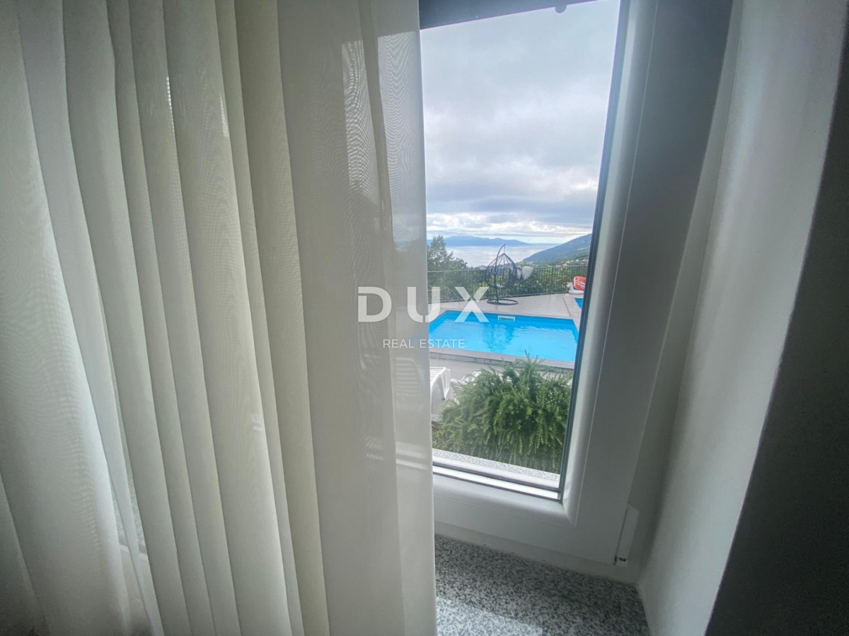 OPATIJA, VEPRINAC - stanovanje 4 spalnice + dnevna soba, 136 m2 z bazenom in pogledom na morje! PRILOŽNOST!