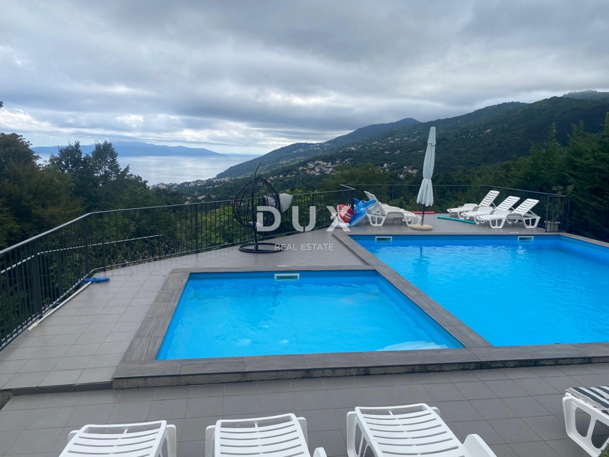 OPATIJA, VEPRINAC - stanovanje 4 spalnice + dnevna soba, 136 m2 z bazenom in pogledom na morje! PRILOŽNOST!