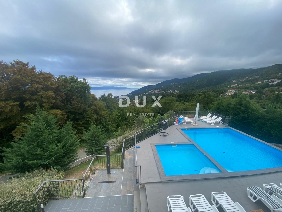 OPATIJA, VEPRINAC - stanovanje 4 spalnice + dnevna soba, 136 m2 z bazenom in pogledom na morje! PRILOŽNOST!