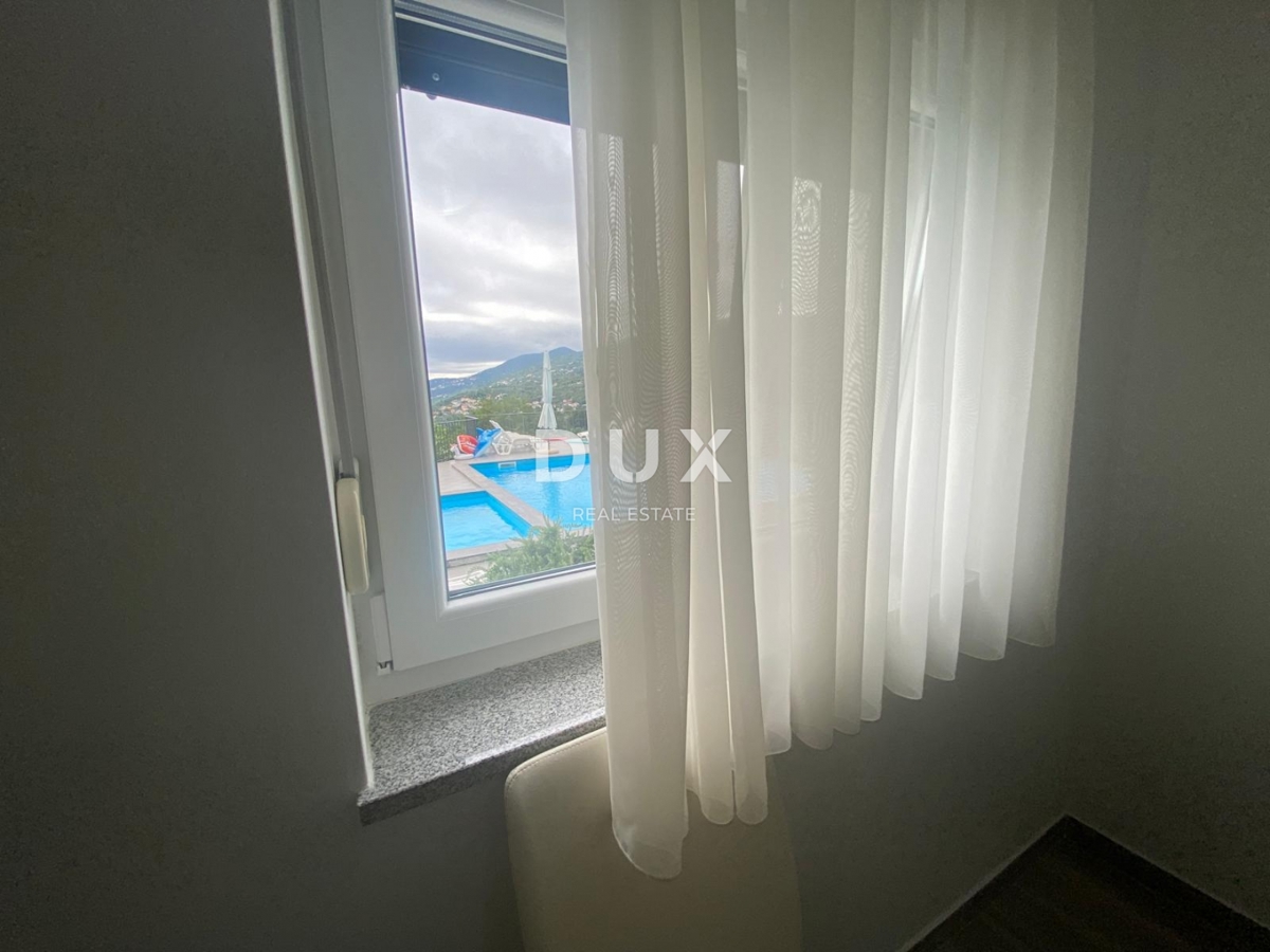 OPATIJA, VEPRINAC - stanovanje 4 spalnice + dnevna soba, 136 m2 z bazenom in pogledom na morje! PRILOŽNOST!