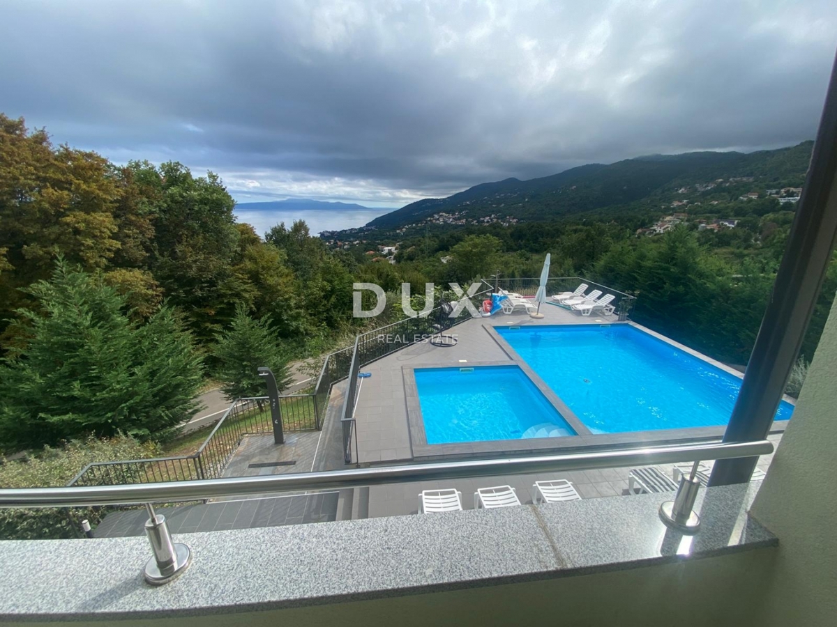 OPATIJA, VEPRINAC - stanovanje 4 spalnice + dnevna soba, 136 m2 z bazenom in pogledom na morje! PRILOŽNOST!