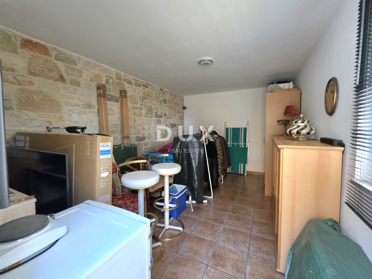 ISTRA, KAŠTELIR - Zasebna vila na mirni lokaciji s panoramskim pogledom na morje