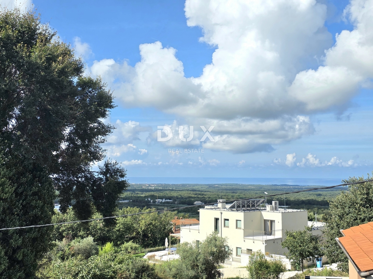ISTRA, KAŠTELIR - Zasebna vila na mirni lokaciji s panoramskim pogledom na morje