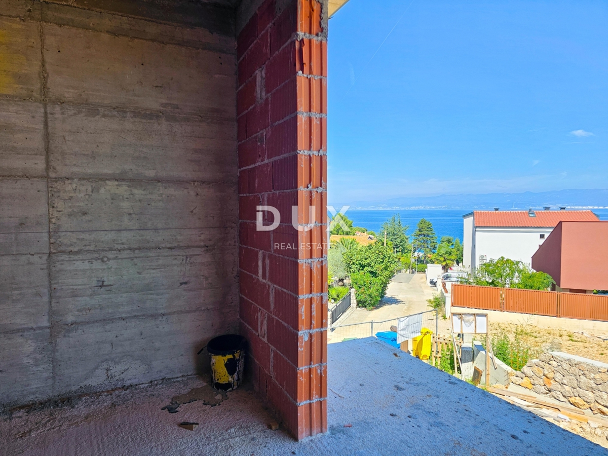OTOK KRK, MALINSKA - Moderna polsamostojna hiša s pogledom na morje