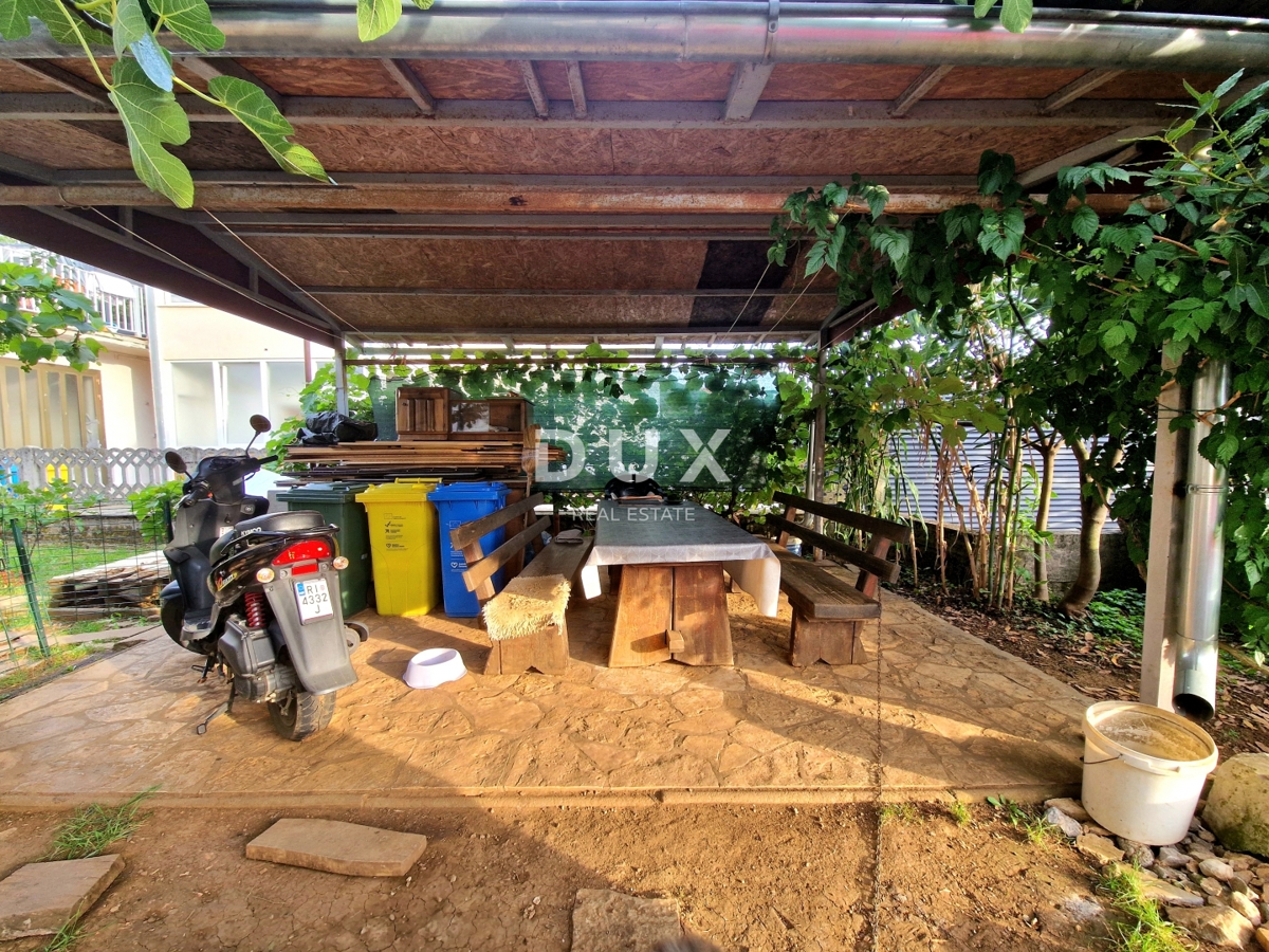 VIŠKOVO, MARINIĆI - 3s+dnevna soba z vrtom 290m2