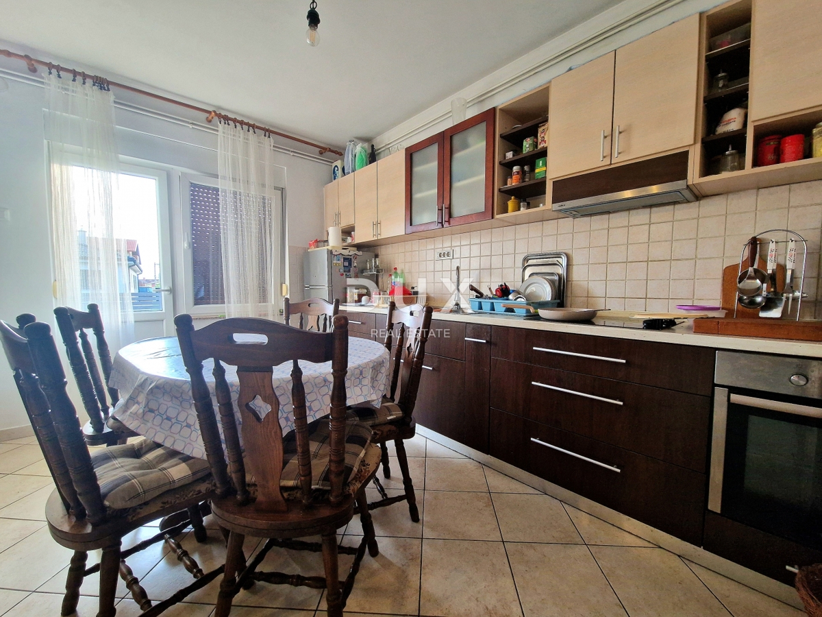 VIŠKOVO, MARINIĆI - 3s+dnevna soba z vrtom 290m2