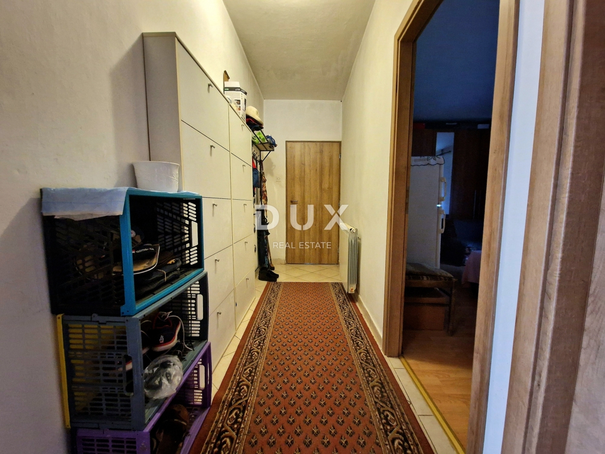 VIŠKOVO, MARINIĆI - 3s+dnevna soba z vrtom 290m2