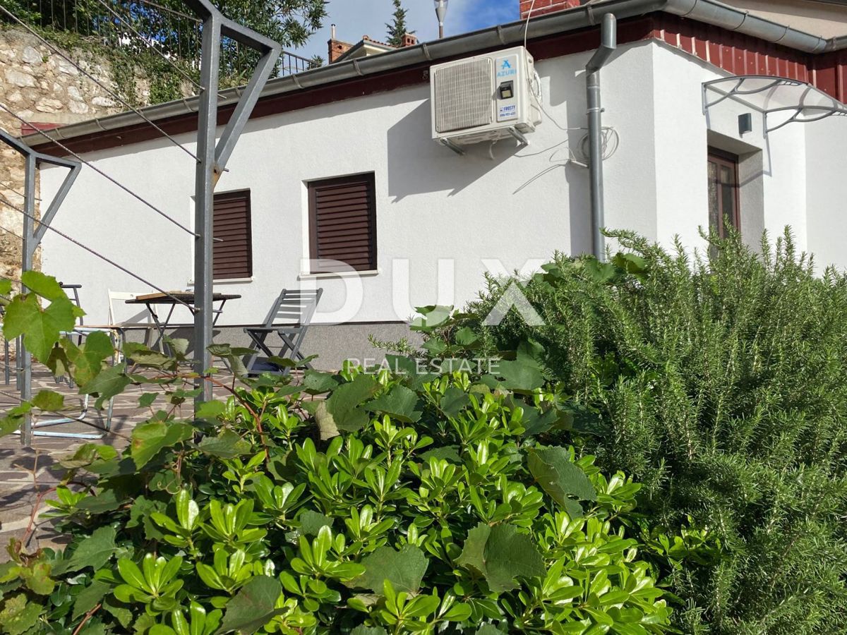 RIJEKA, KRIM - 2 samostojni hiši s pogledom na morje + 2 gospodarski poslopji + vrt! PRILOŽNOST!
