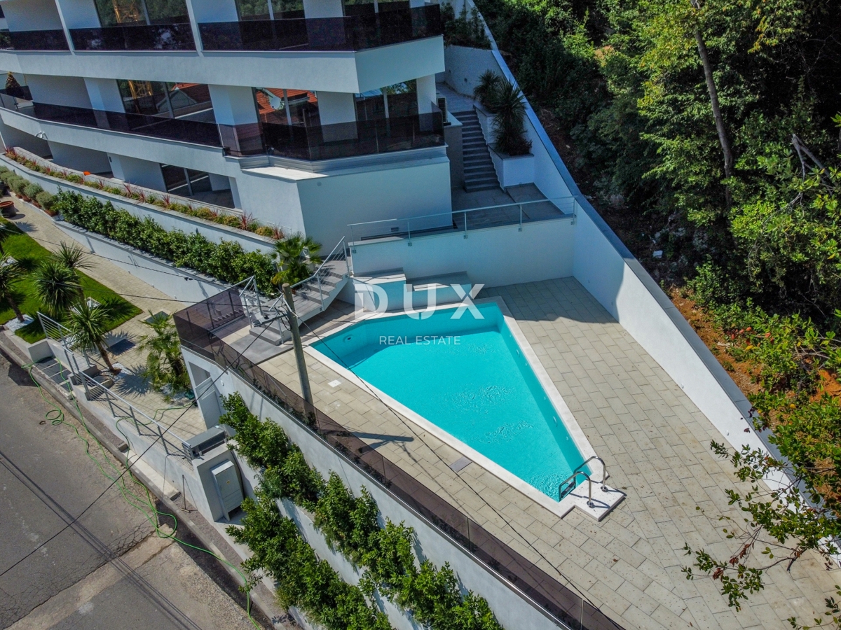 OPATIJA, CENTER - luksuzna stanovanjsko-poslovna stavba s 7 stanovanji, garažo in bazenom v središču Opatije