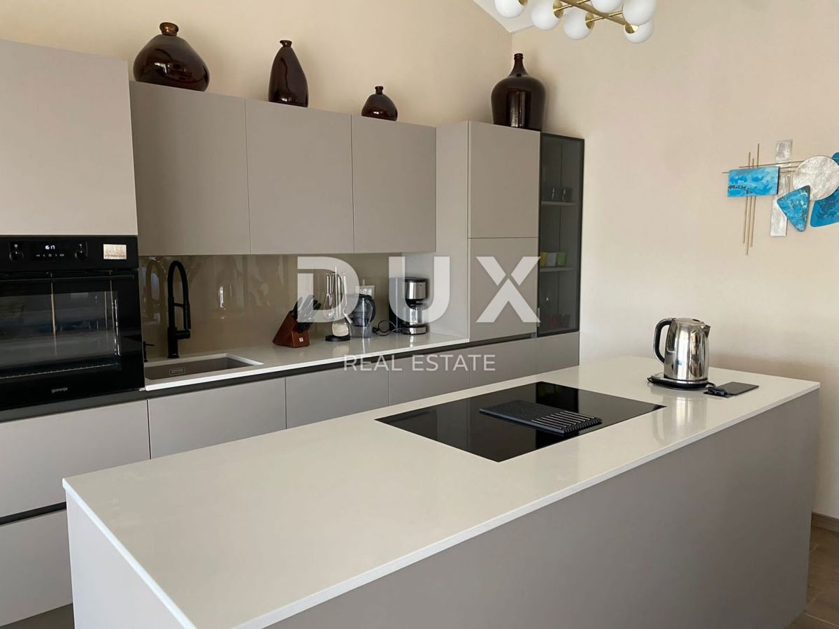 ISTRA, NOVIGRAD - Mediteranska hiša z bazenom