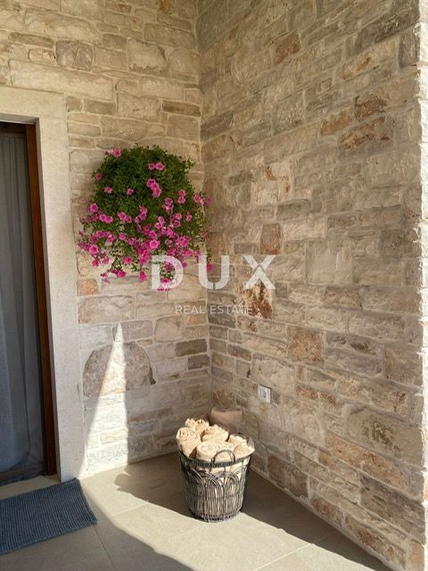 ISTRA, NOVIGRAD - Mediteranska hiša z bazenom