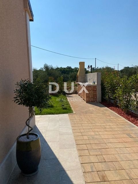 ISTRA, NOVIGRAD - Mediteranska hiša z bazenom