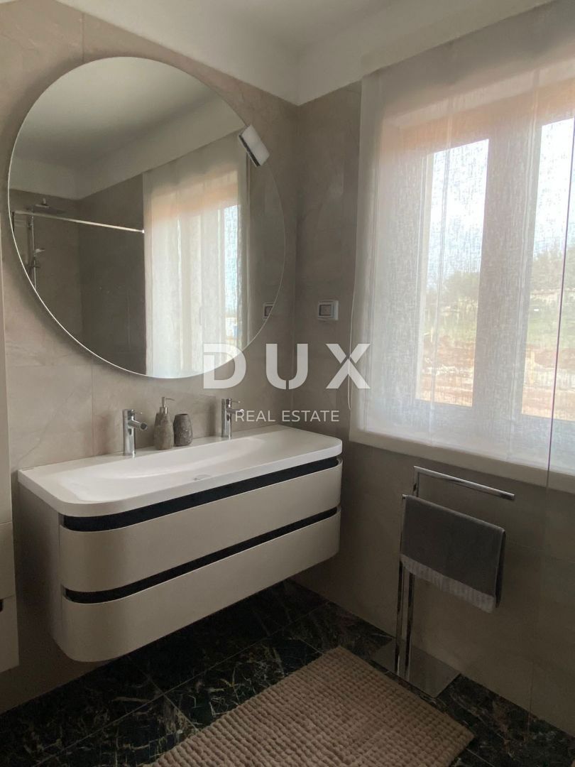 ISTRA, NOVIGRAD - Mediteranska hiša z bazenom