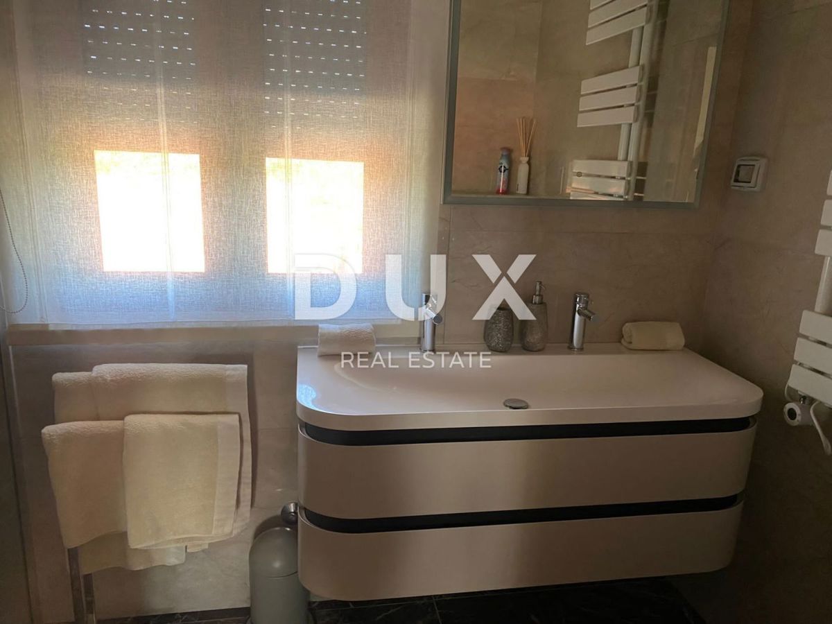 ISTRA, NOVIGRAD - Mediteranska hiša z bazenom