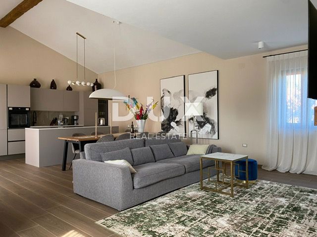 ISTRA, NOVIGRAD - Mediteranska hiša z bazenom