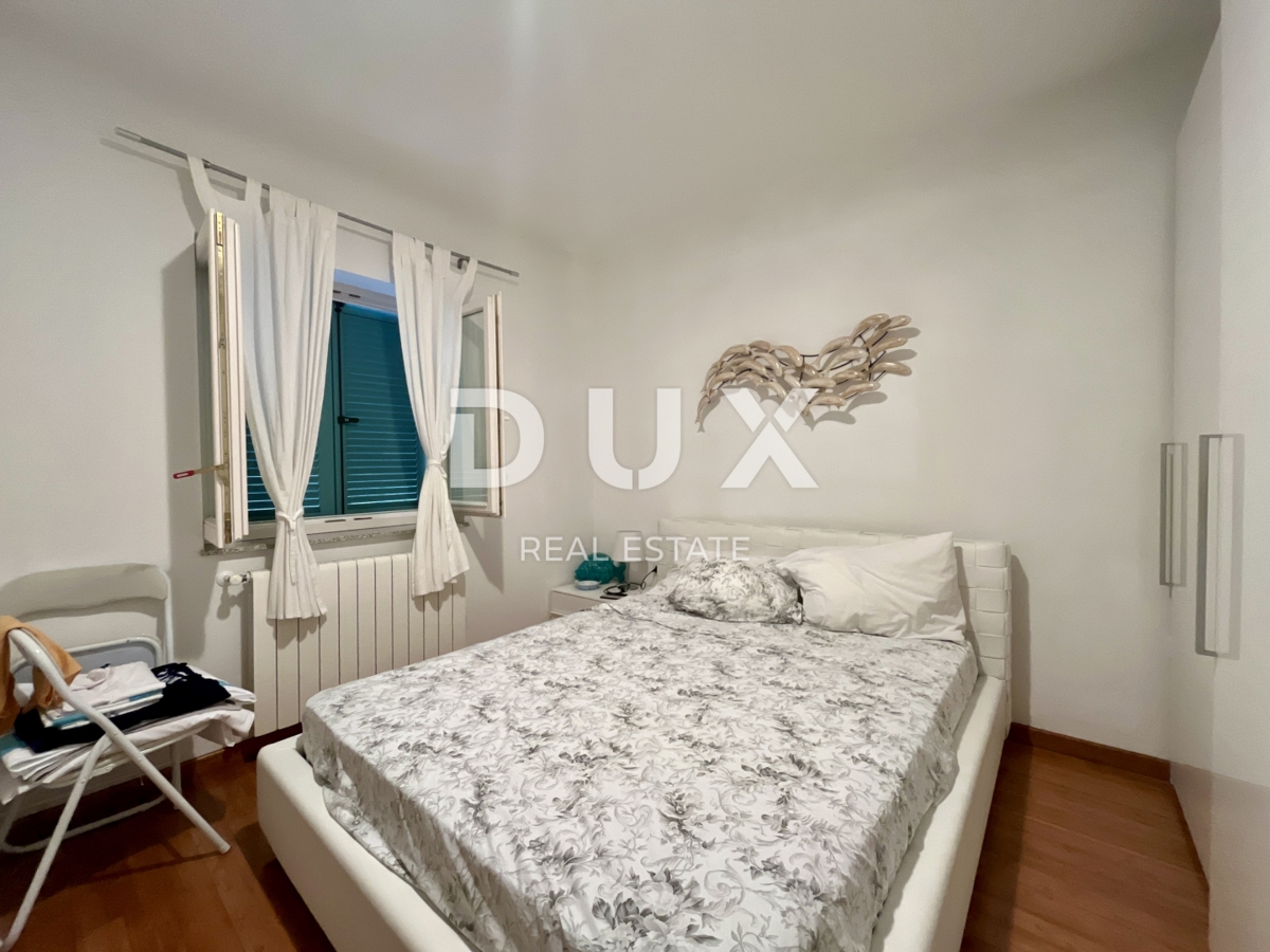 OPATIJA, IČIĆI - Intimna oaza s prostorno teraso 300 metrov od plaže s pogledom na morje