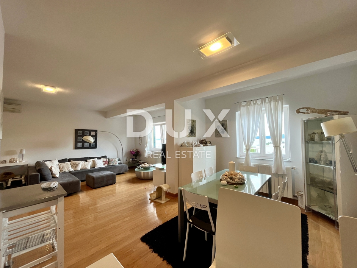 OPATIJA, IČIĆI - Intimna oaza s prostorno teraso 300 metrov od plaže s pogledom na morje