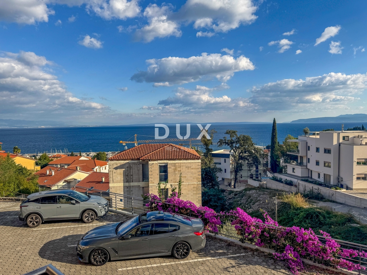 OPATIJA, IČIĆI - Intimna oaza s prostorno teraso 300 metrov od plaže s pogledom na morje