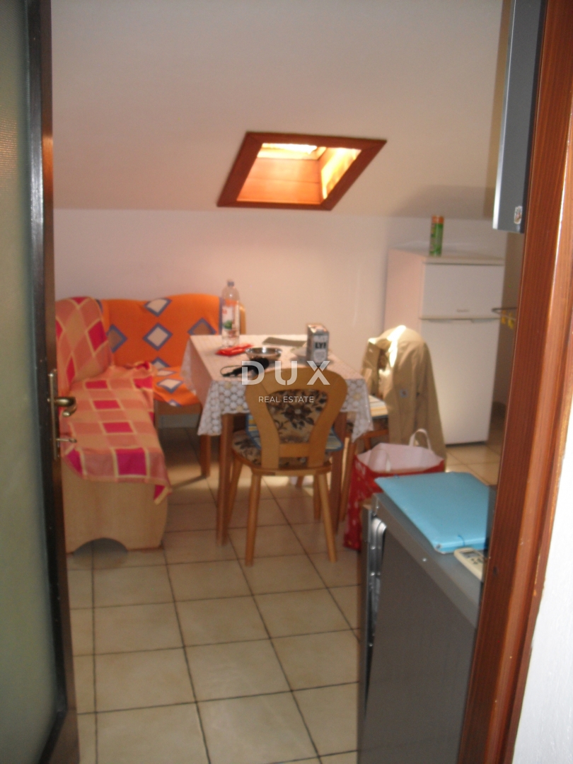 OTOK KRK, OMIŠALJ - Apartma 2 spalnici + dnevna soba 50 m2