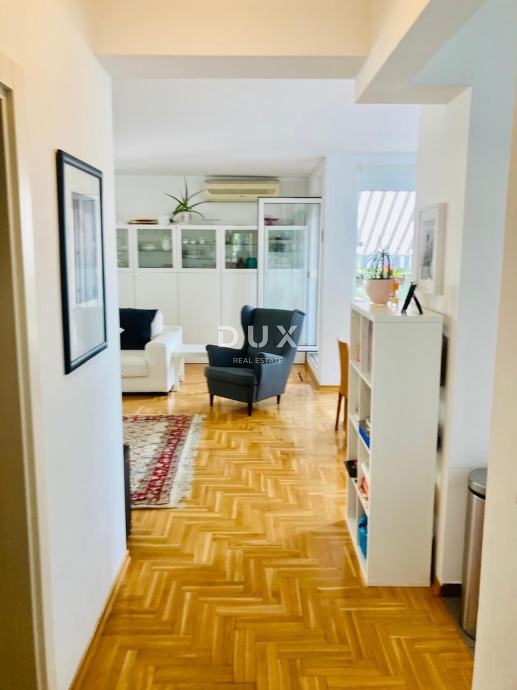 ZAGREB, MIKULIĆI - Prostorno štirisobno stanovanje z garažo in dvema parkirnima mestoma v prvem nadstropju