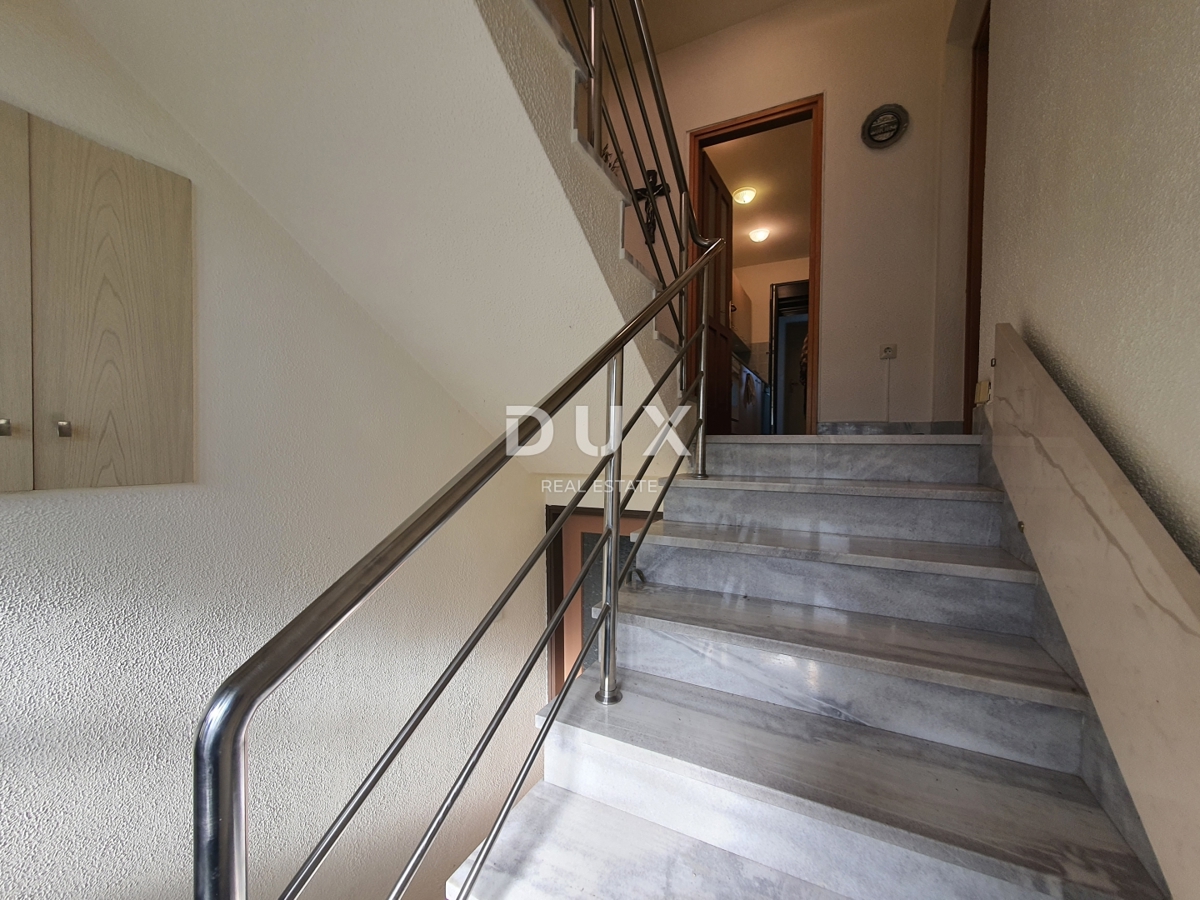 KASTAV, ĆIKOVIĆI - hiša s pogledom na morje in odličnim bivalnim potencialom