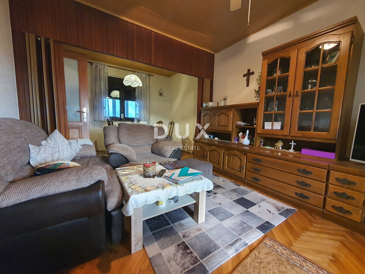 KASTAV, ĆIKOVIĆI - hiša s pogledom na morje in odličnim bivalnim potencialom