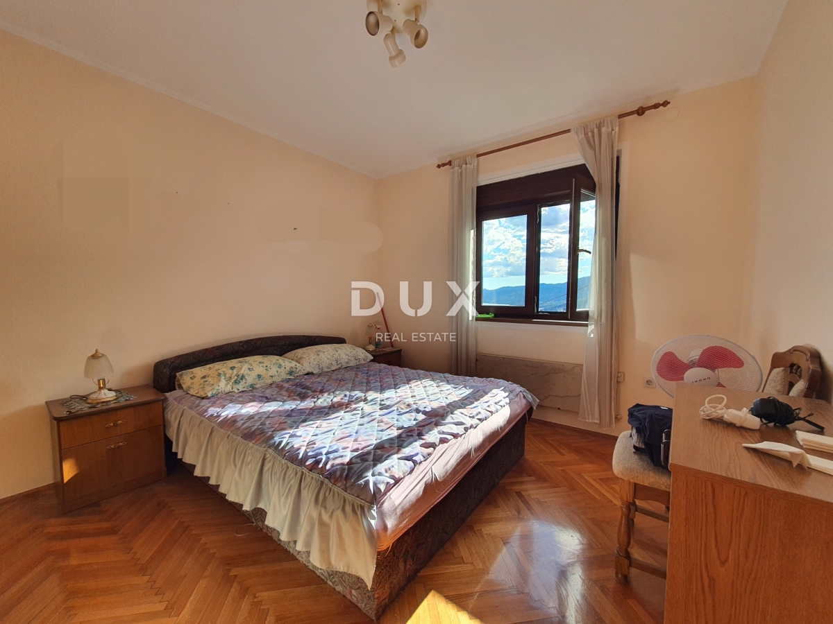 KASTAV, ĆIKOVIĆI - hiša s pogledom na morje in odličnim bivalnim potencialom