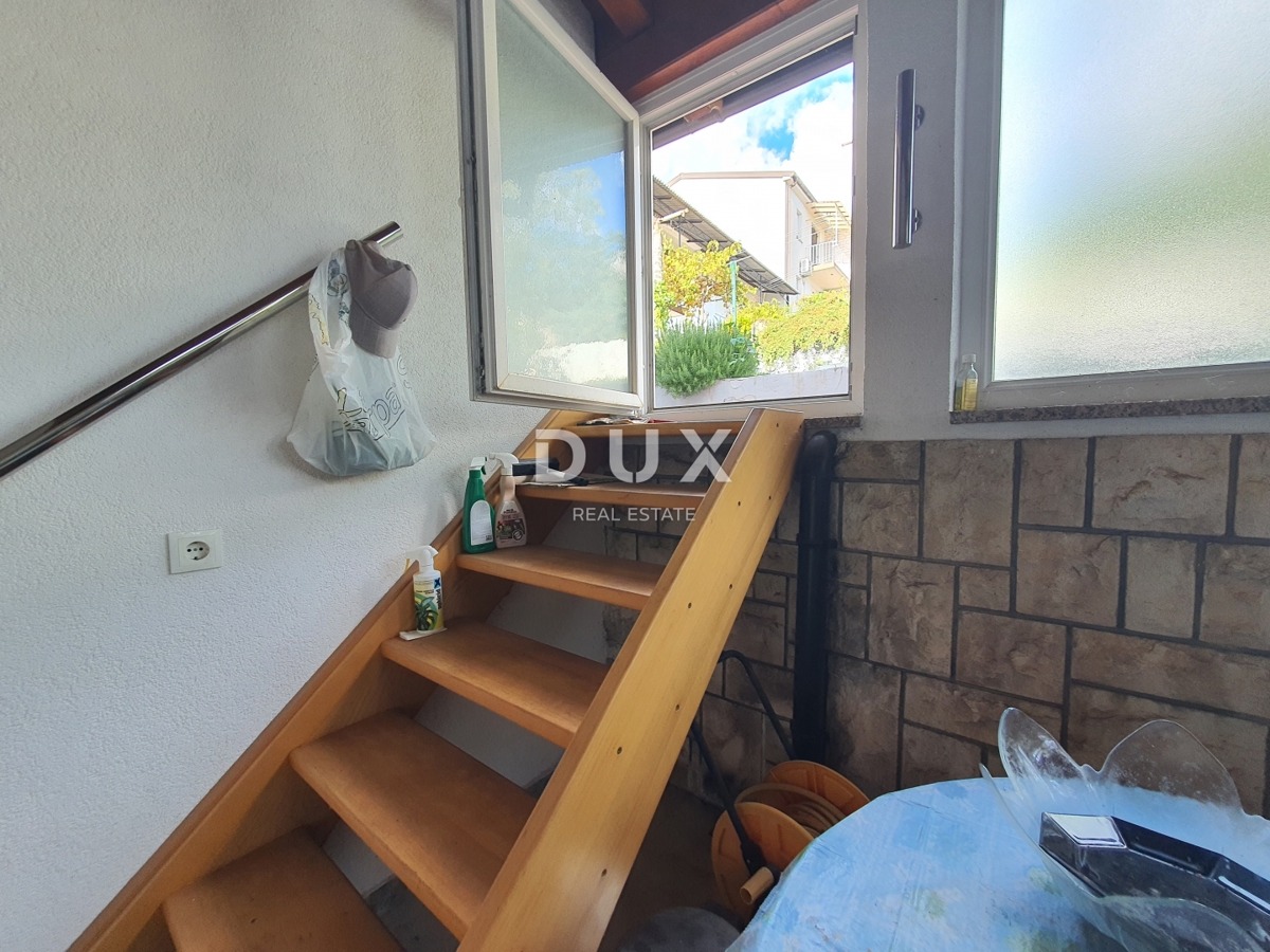 KASTAV, ĆIKOVIĆI - hiša s pogledom na morje in odličnim bivalnim potencialom