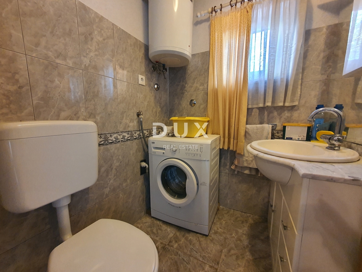 KASTAV, ĆIKOVIĆI - hiša s pogledom na morje in odličnim bivalnim potencialom