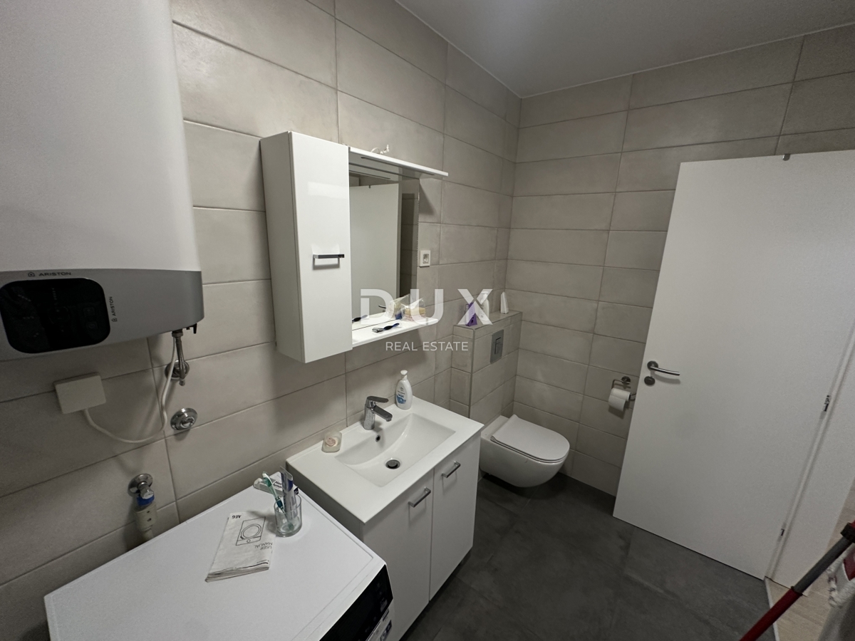 ZADAR, RELJA - Ekskluzivno stanovanje z dvema garažnima mestoma, Top lokacija!