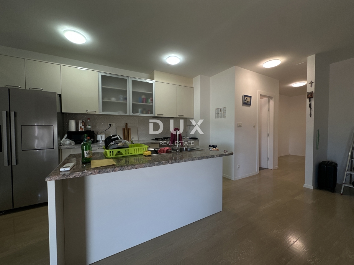 ZADAR, RELJA - Ekskluzivno stanovanje z dvema garažnima mestoma, Top lokacija!