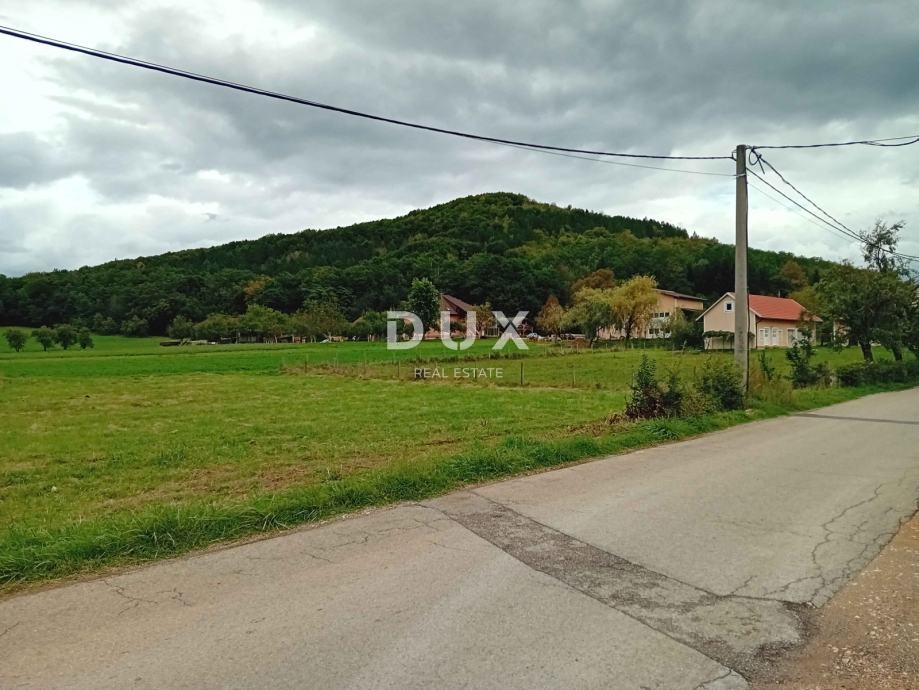 LIKA, OTOČAC, PROZOR - zazidljivo zemljišče 1120m2 v bližini reke Gacke za gradnjo stanovanjskih blokov - stanovanja / družinske hiše / hiše za najem z bazenom 