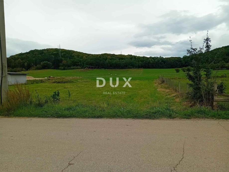 LIKA, OTOČAC, PROZOR - zazidljivo zemljišče 1120m2 v bližini reke Gacke za gradnjo stanovanjskih blokov - stanovanja / družinske hiše / hiše za najem z bazenom 