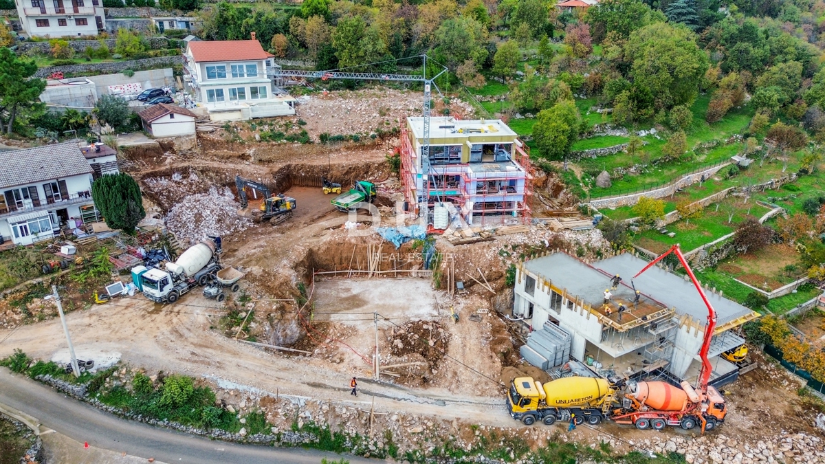 OPATIJA, LOVRAN – luksuzne rezidence z zasebnim bazenom in panoramskim pogledom na morje