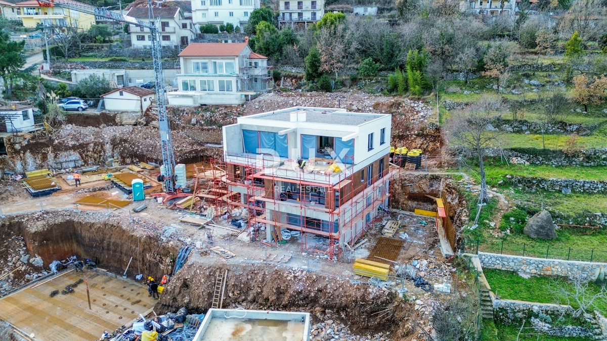 OPATIJA, LOVRAN – luksuzne rezidence z zasebnim bazenom in panoramskim pogledom na morje