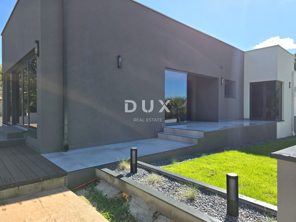 ISTRA, BARBAN - Moderna polpritlična hiša z bazenom