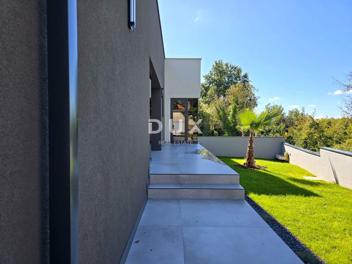 ISTRA, BARBAN - Moderna polpritlična hiša z bazenom