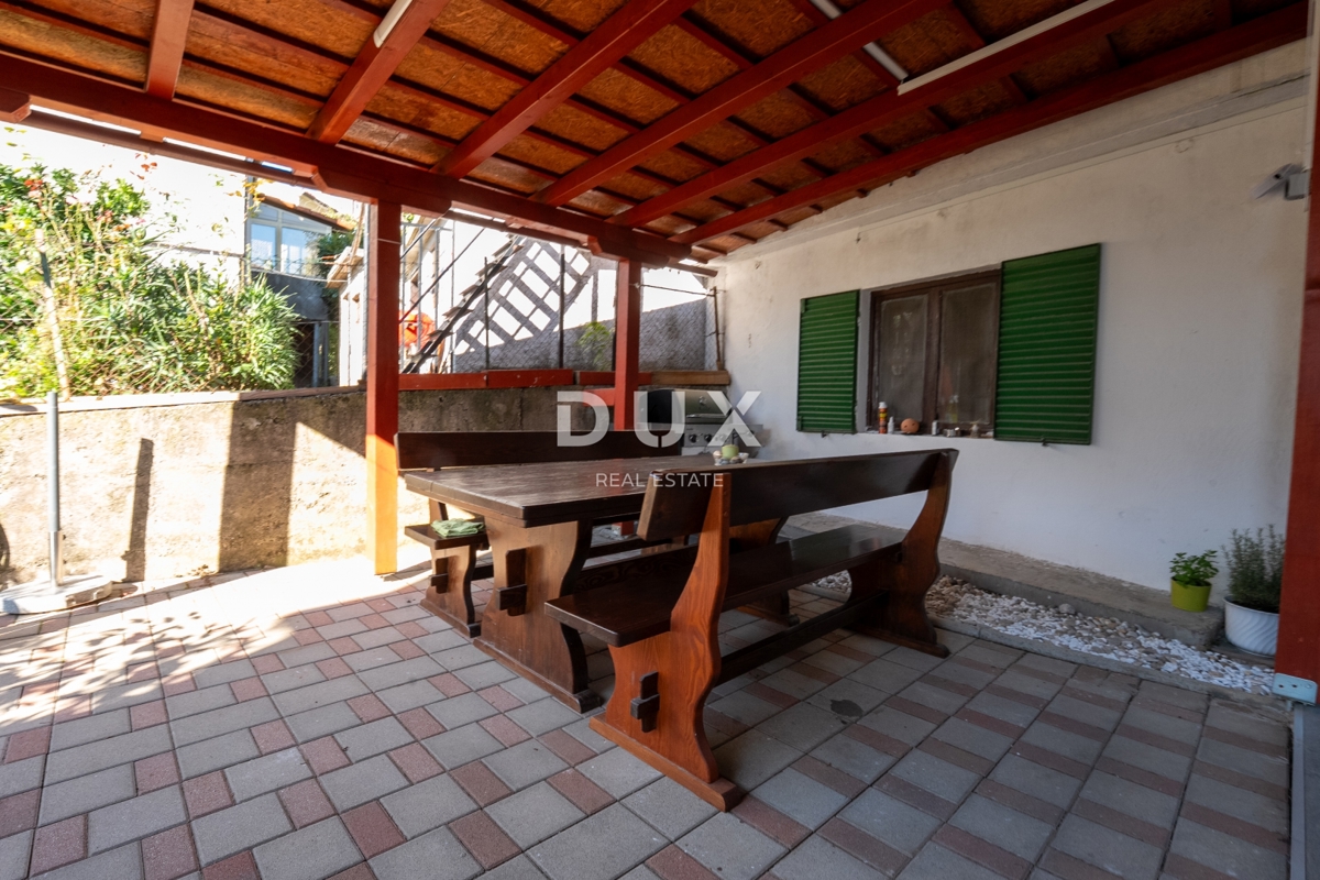 RIJEKA, ZAMET - 2 spalnici + dnevna soba, terasa, konoba, vrt, parkirišče - SAMO PRI NAS!