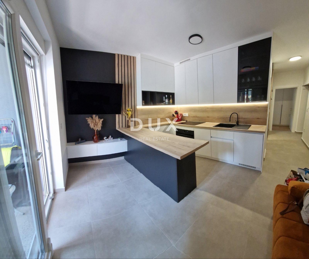 ISTRA, LABIN - Apartma prva vrsta ob morju