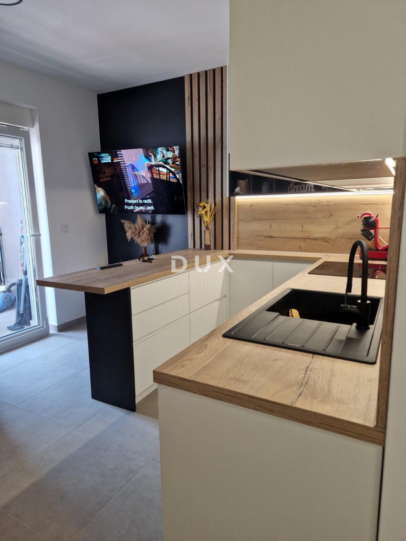 ISTRA, LABIN - Apartma prva vrsta ob morju