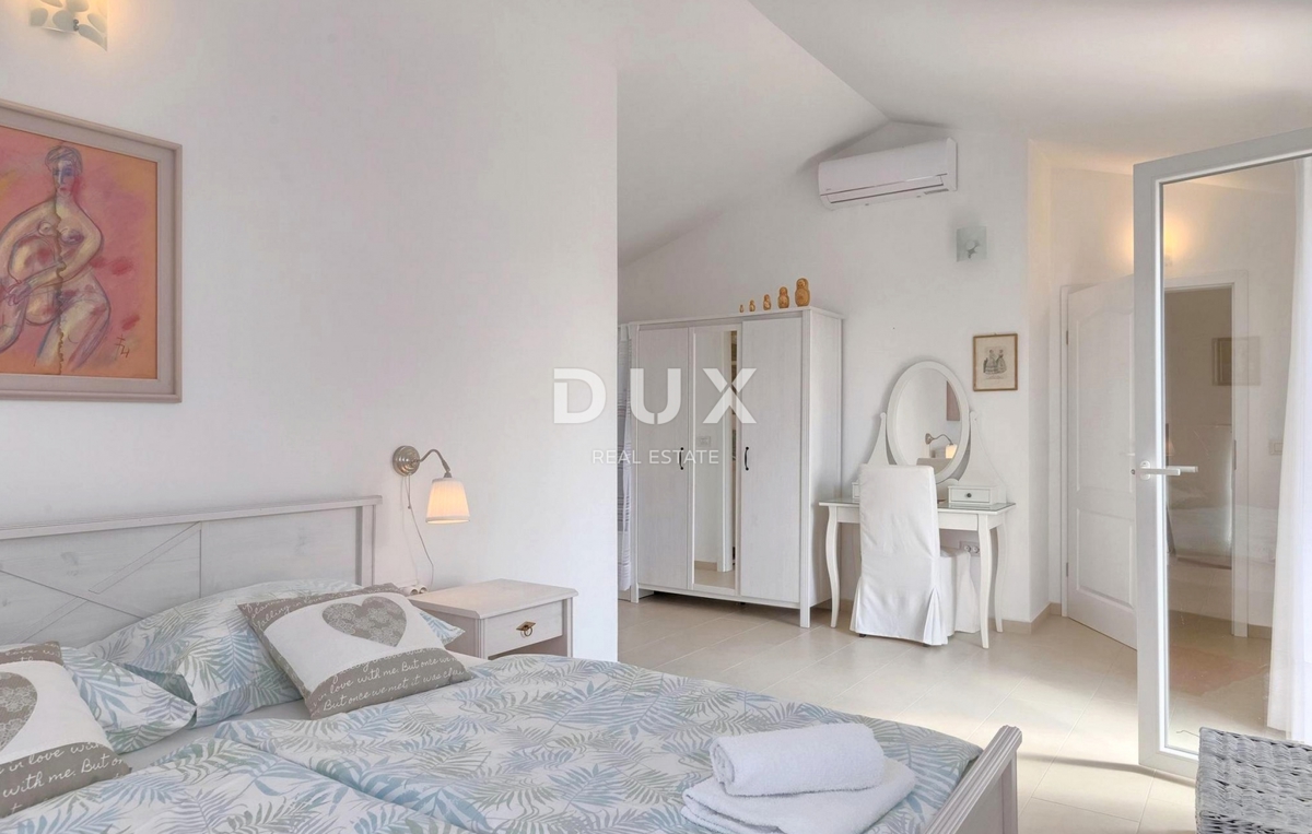 ISTRA, SVETI LOVREČ - Udobna hiša z bazenom