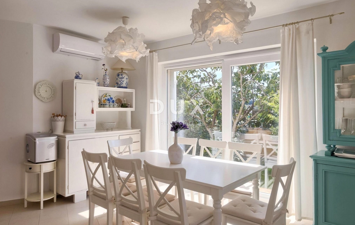 ISTRA, SVETI LOVREČ - Udobna hiša z bazenom