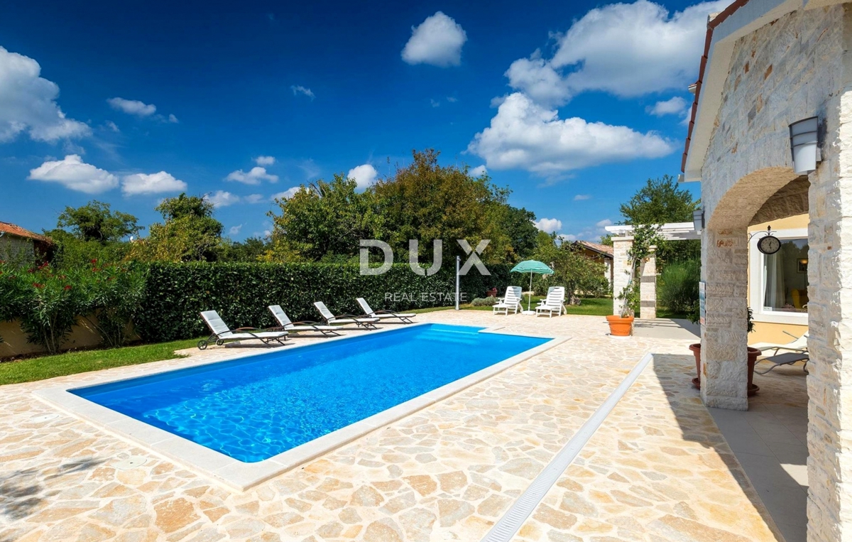 ISTRA, SVETI LOVREČ - Udobna hiša z bazenom