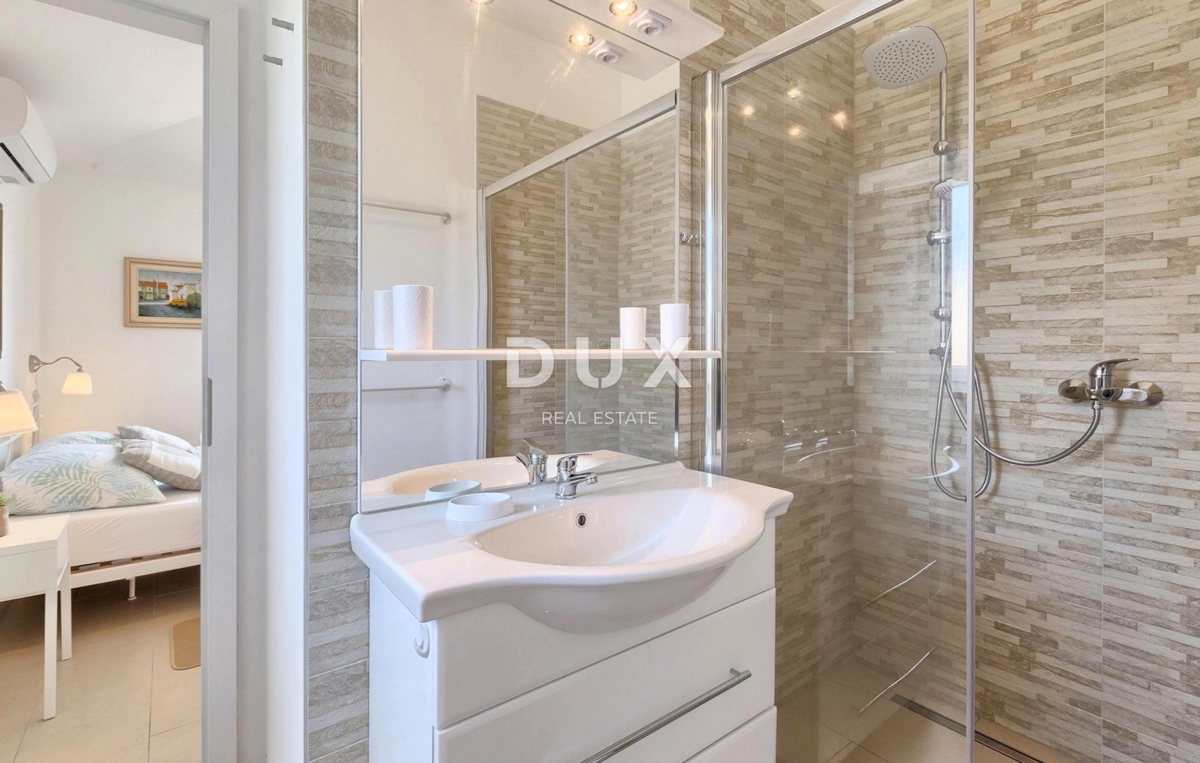 ISTRA, SVETI LOVREČ - Udobna hiša z bazenom