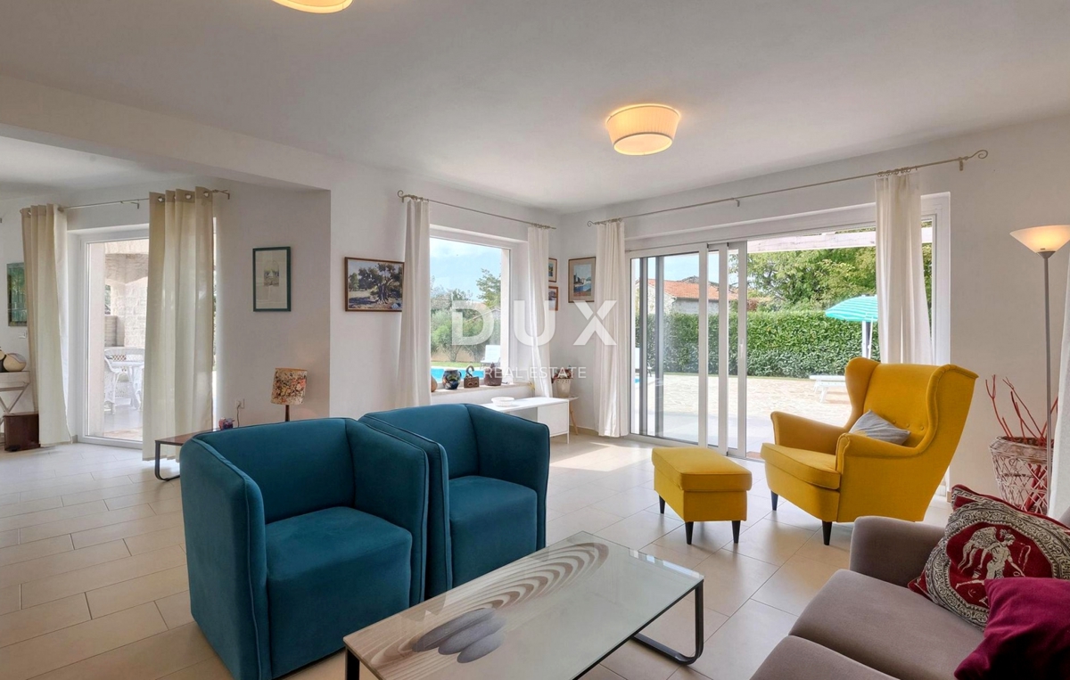 ISTRA, SVETI LOVREČ - Udobna hiša z bazenom