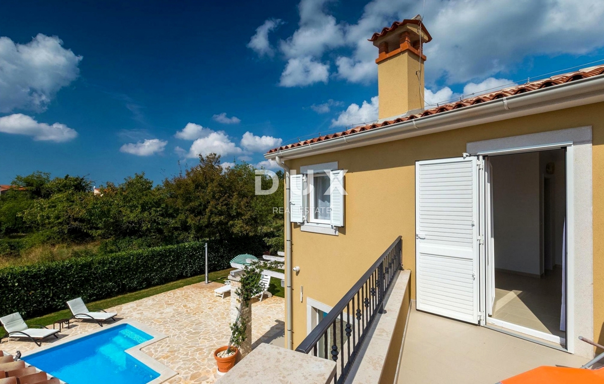 ISTRA, SVETI LOVREČ - Udobna hiša z bazenom