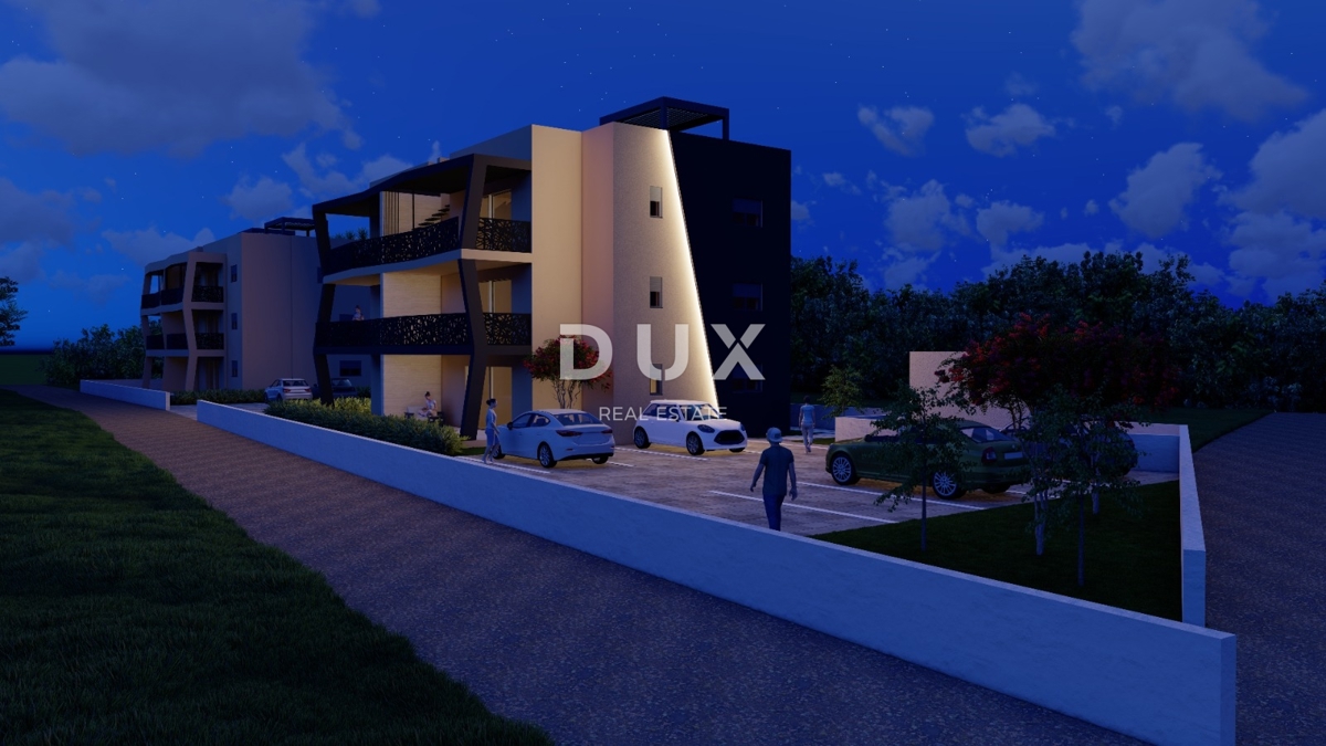 ZADAR, SUKOŠAN - Vrhunski penthouse! Talno ogrevanje, ogrevan bazen, 120 metrov od morja, strešna terasa...! S5