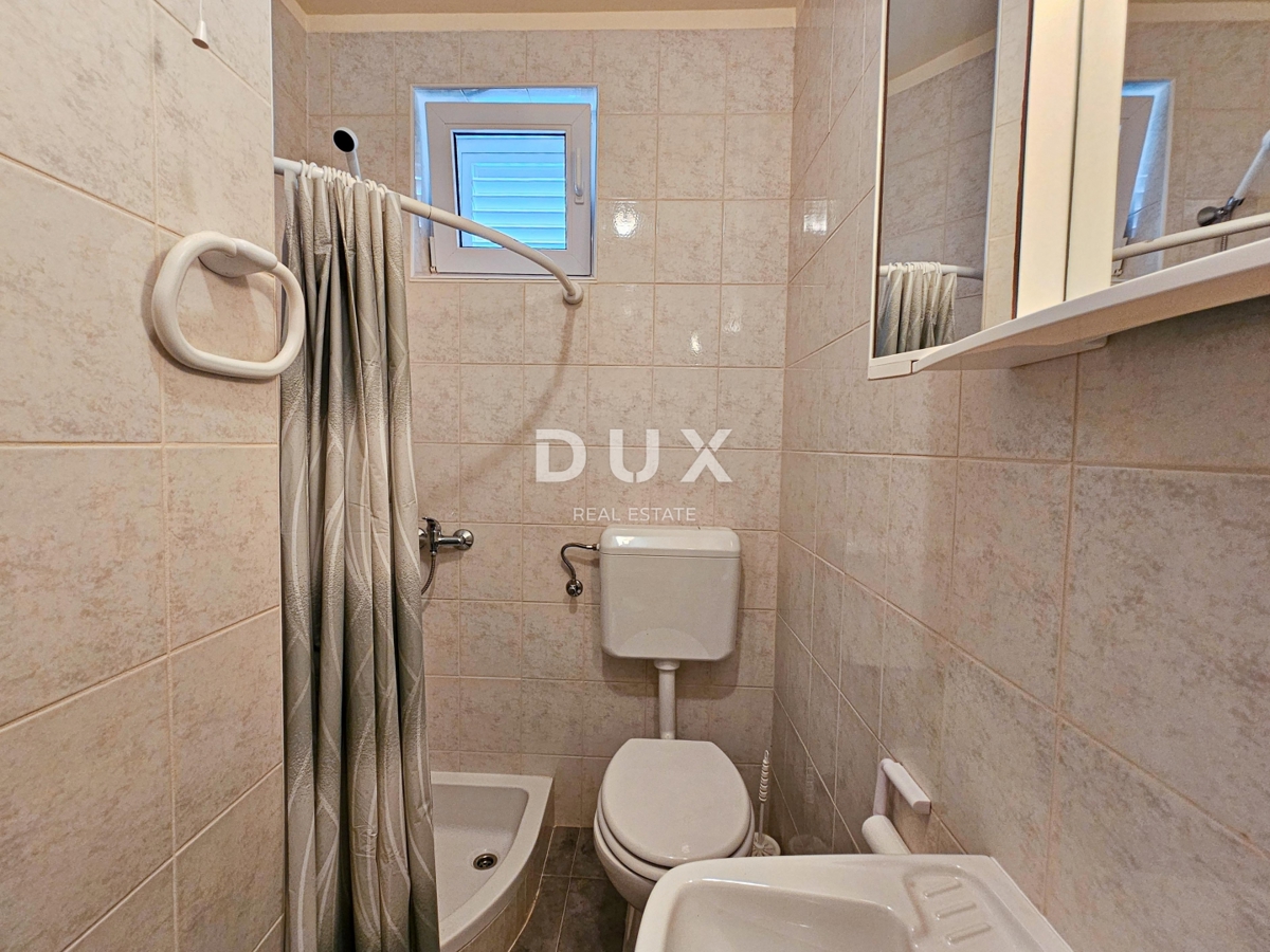 OTOK RAB, BARBAT - Hiša na odlični lokaciji 100 m od morja